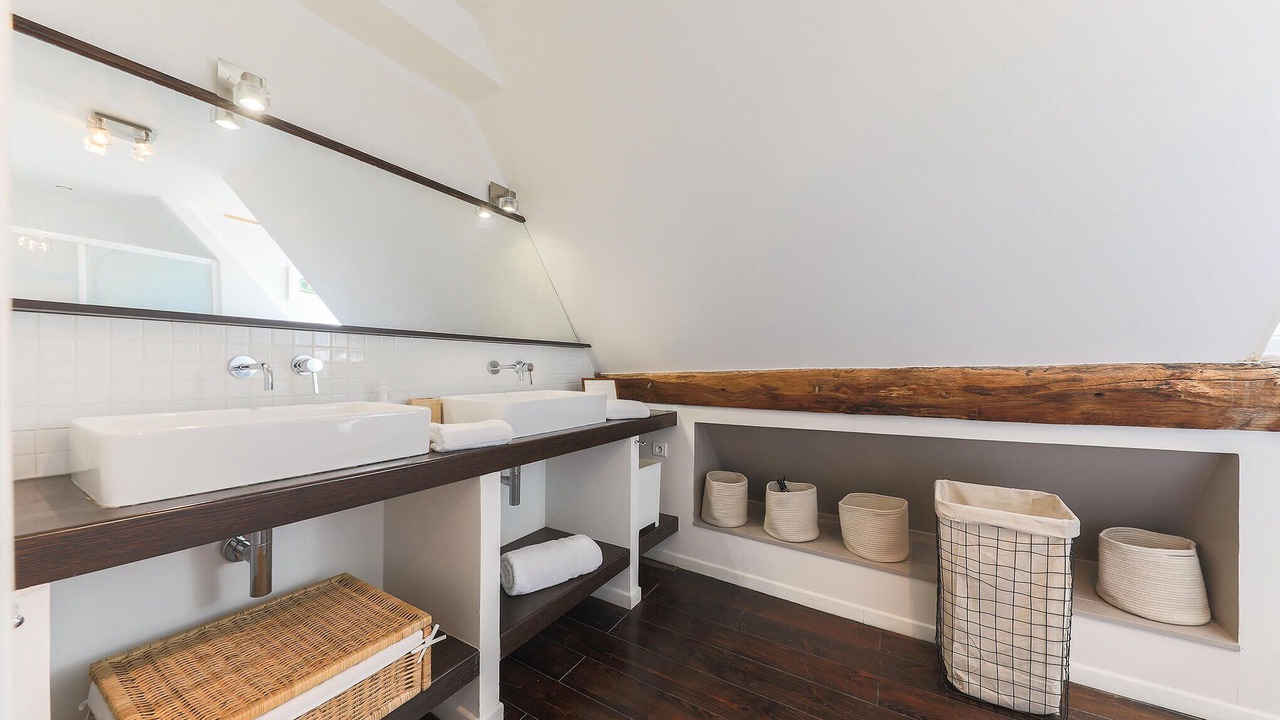 Photo of Bathroom in Ocquerre