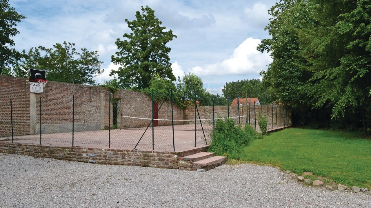 Photo of Others in Quiestede