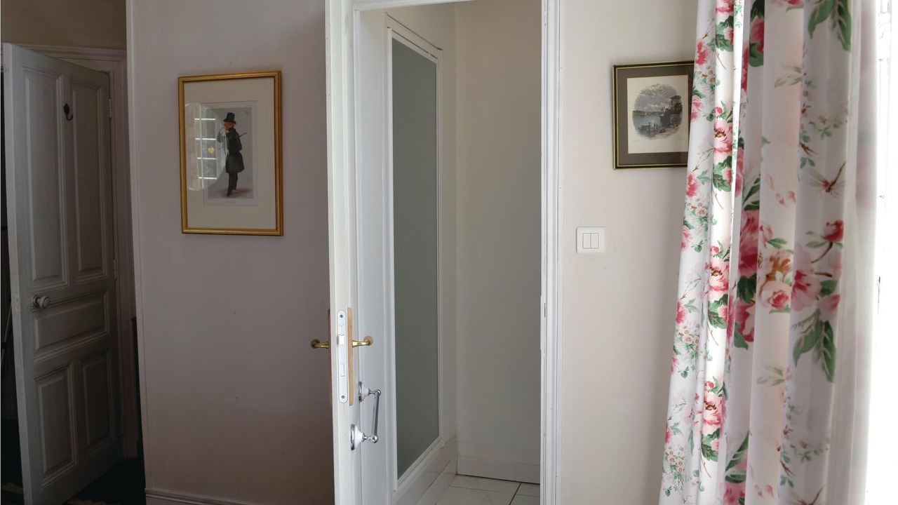 Photo of Bathroom in Marconne