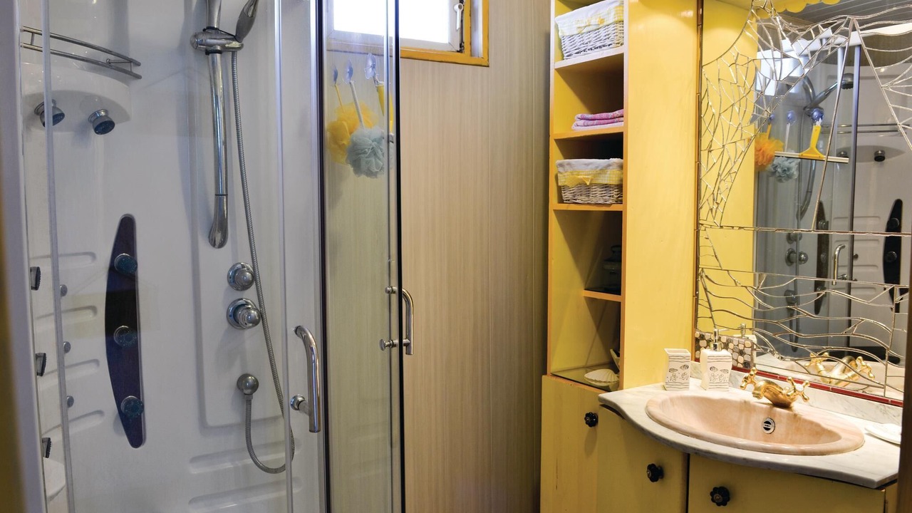 Photo of Bathroom in Houlle