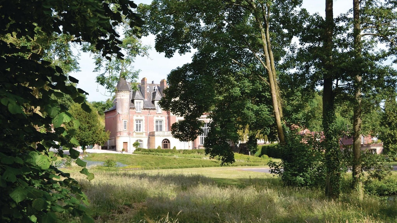 Photo of Others in Marconne
