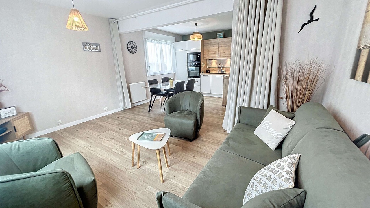 Photo of Livingroom in Jullouville-les-Pins