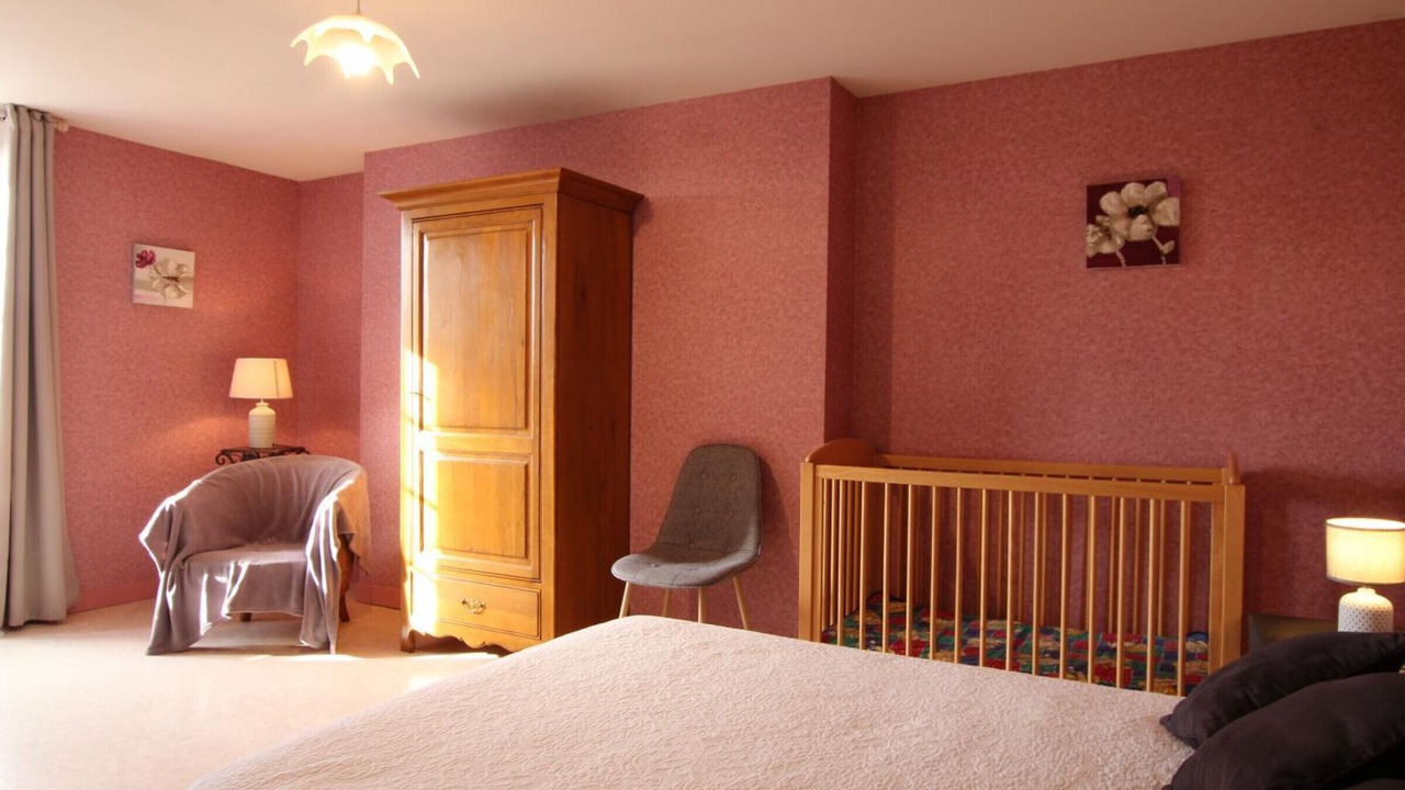 Photo of Bedroom in Folligny
