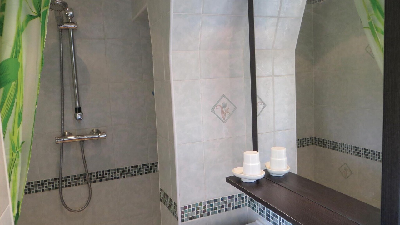 Photo of Bathroom in Juigne-sur-Sarthe