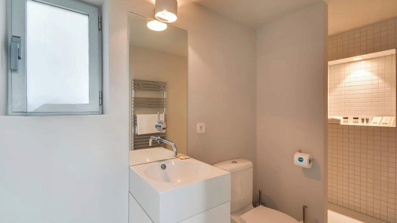 Photo of Bathroom in Quartier du Petit-Montrouge
