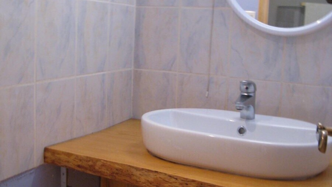 Photo of Bathroom in Sarrey