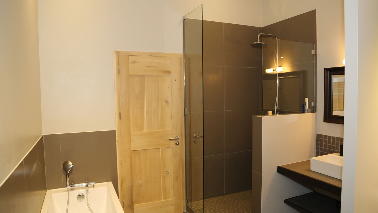 Photo of Bathroom in Romenay