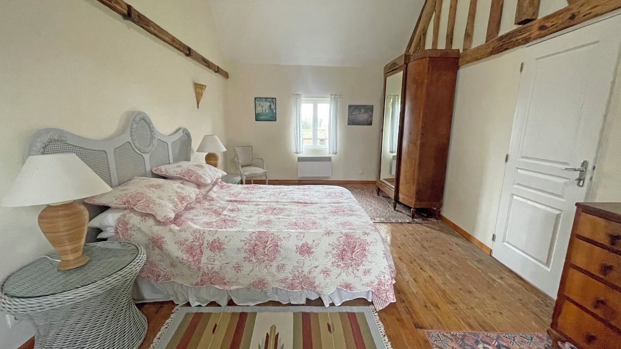 Photo of Bedroom in Avernes-Saint-Gourgon