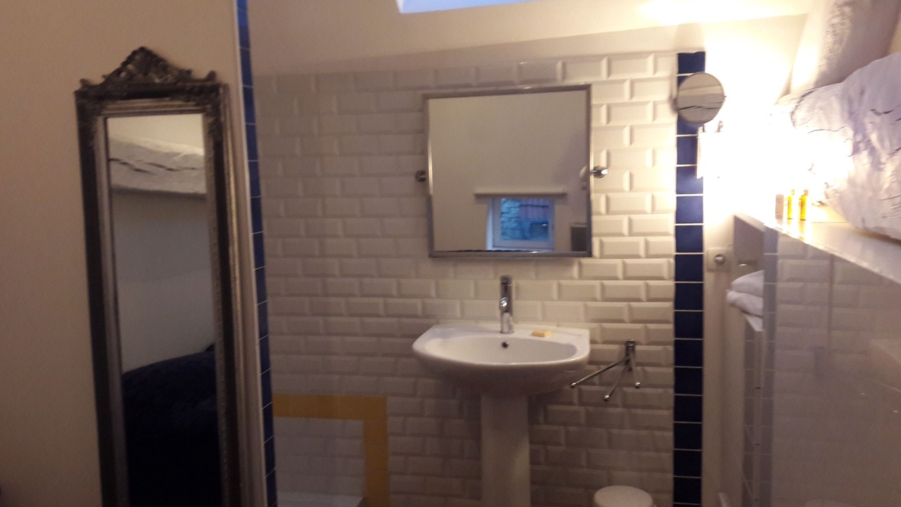 Photo of Bathroom in Nuits-Saint-Georges