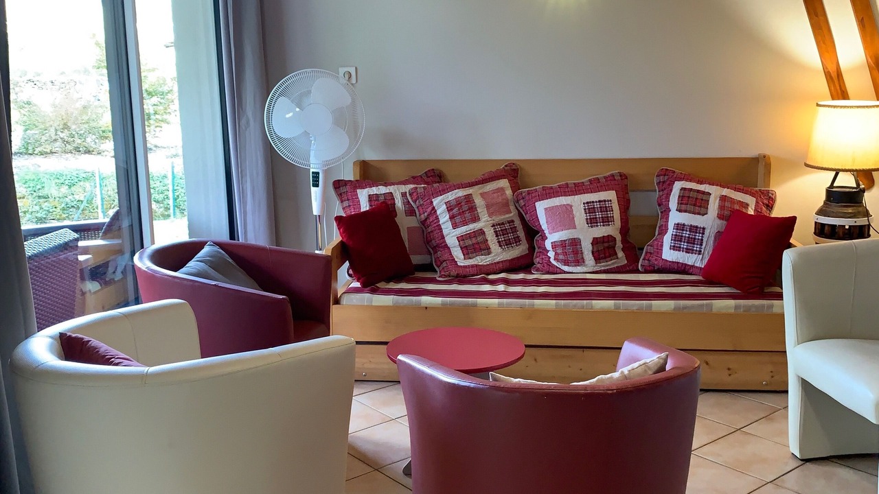 Photo of Livingroom in Nans-sous-Sainte-Anne