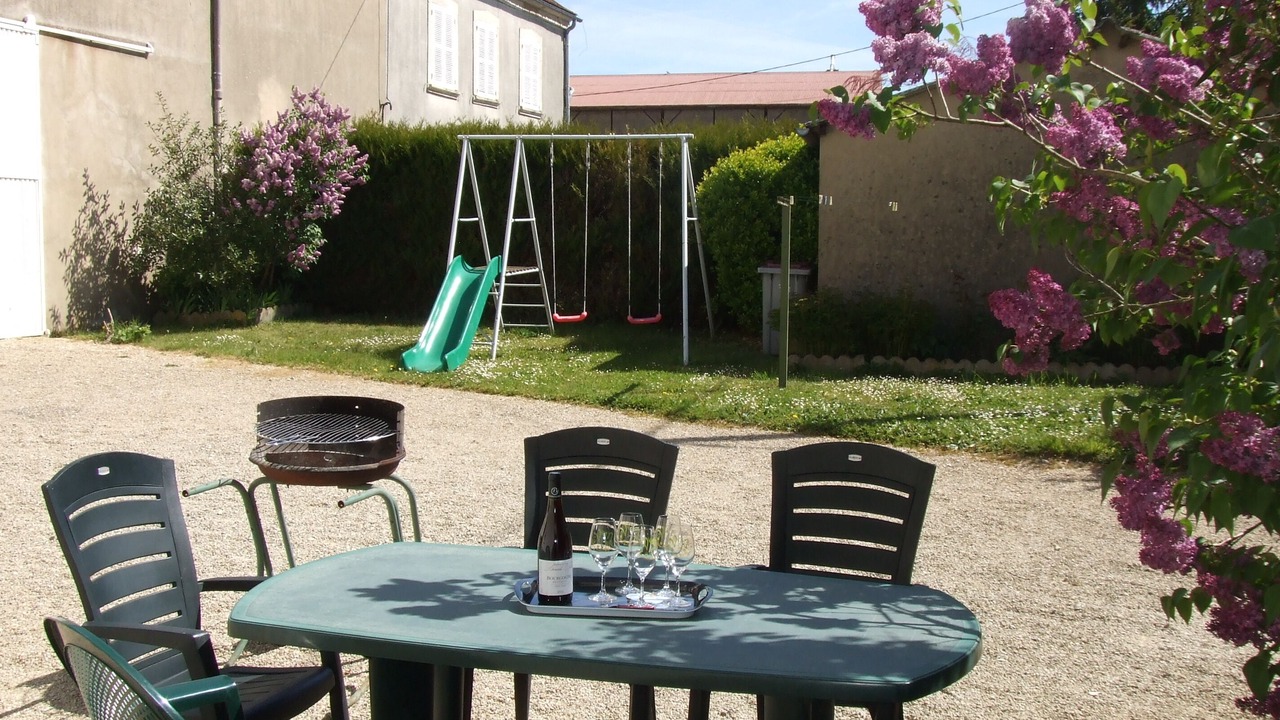 Photo of Outdoor in Molosmes