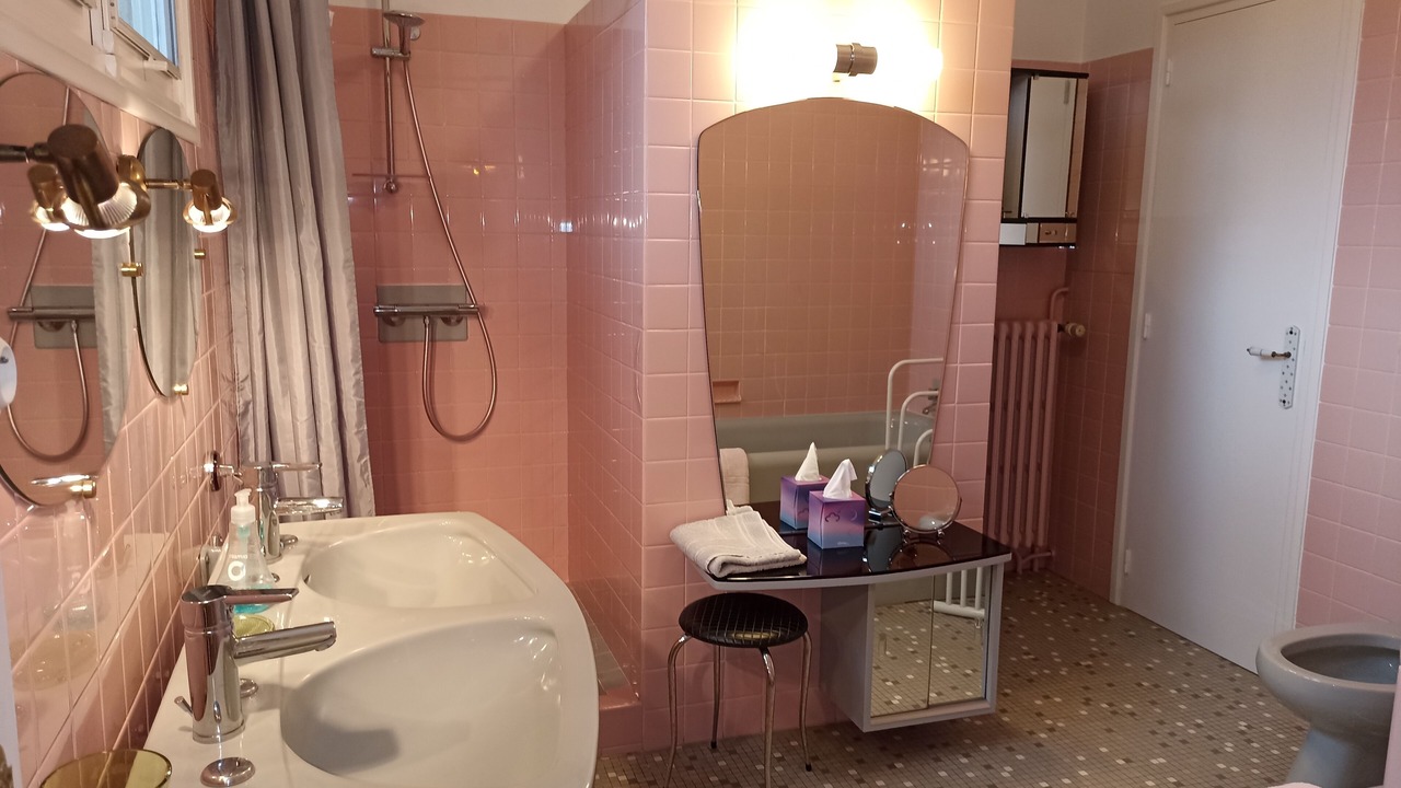 Photo of Bathroom in Molosmes