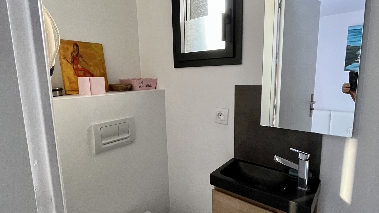 Photo of Bathroom in Perenchies
