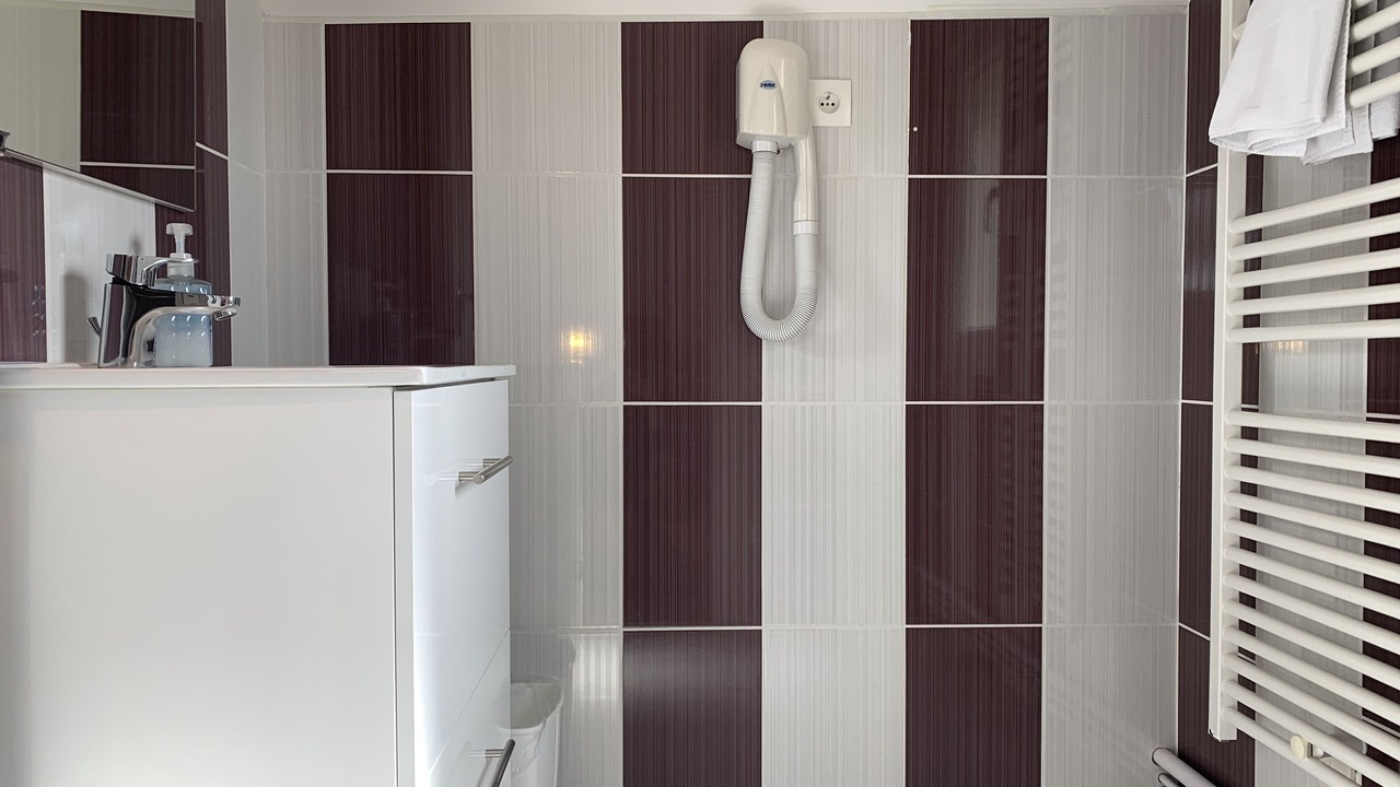 Photo of Bathroom in Pende