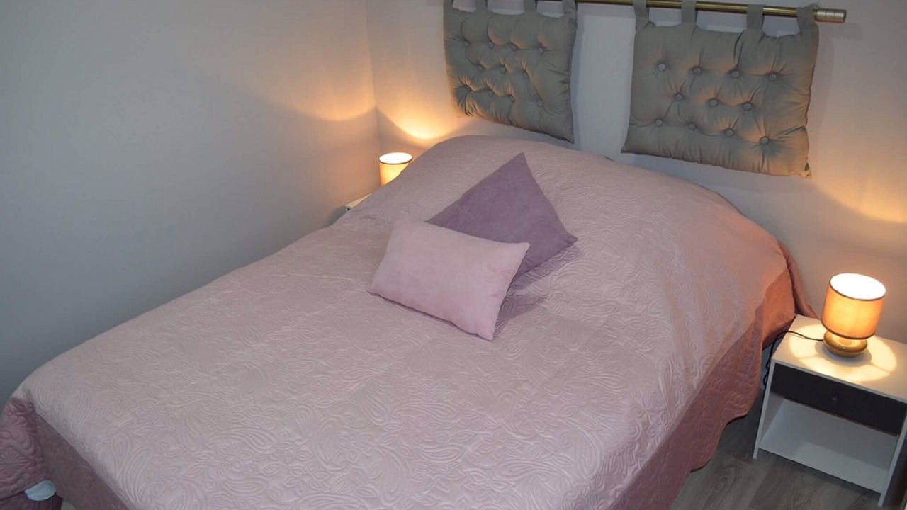 Photo of Bedroom in Chavot-Courcourt