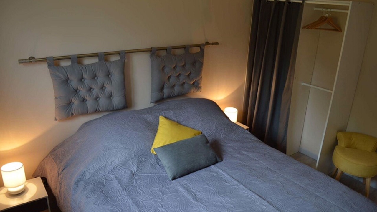 Photo of Bedroom in Chavot-Courcourt