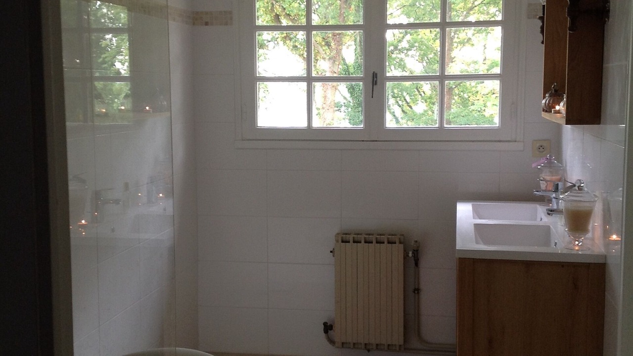 Photo of Bathroom in Corneville-sur-Risle