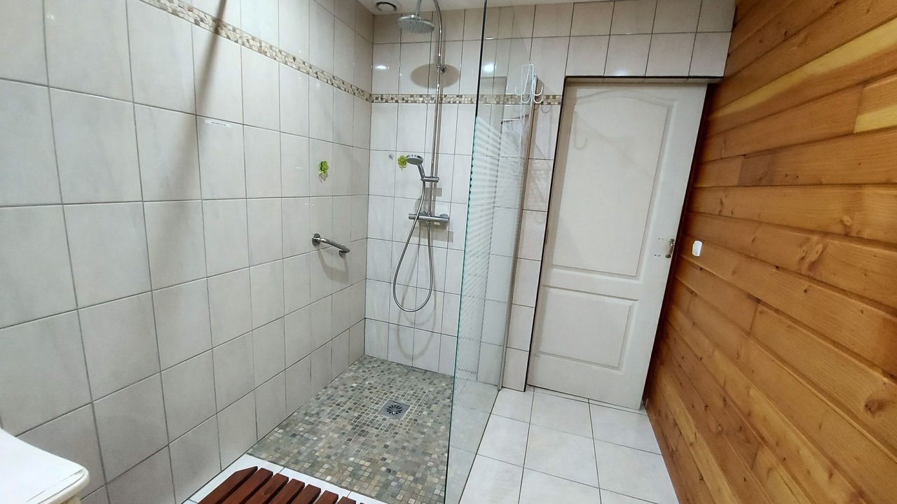 Photo of Bathroom in Montigny-les-Cherlieu