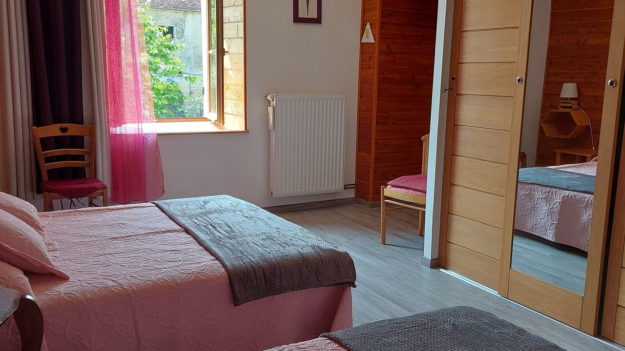 Photo of Bedroom in Montigny-les-Cherlieu