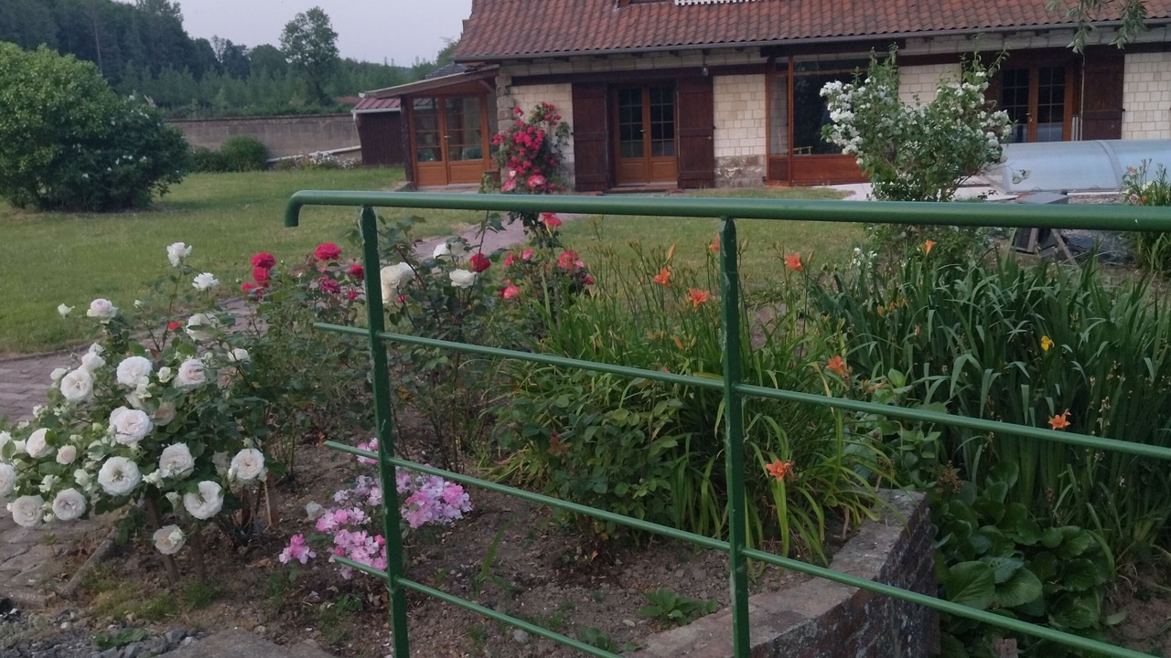 Photo of Outdoor in Eps