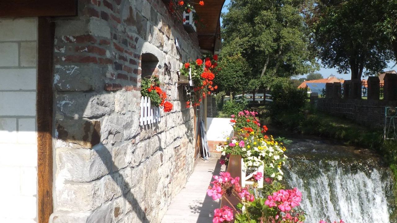 Photo of Outdoor in Eps