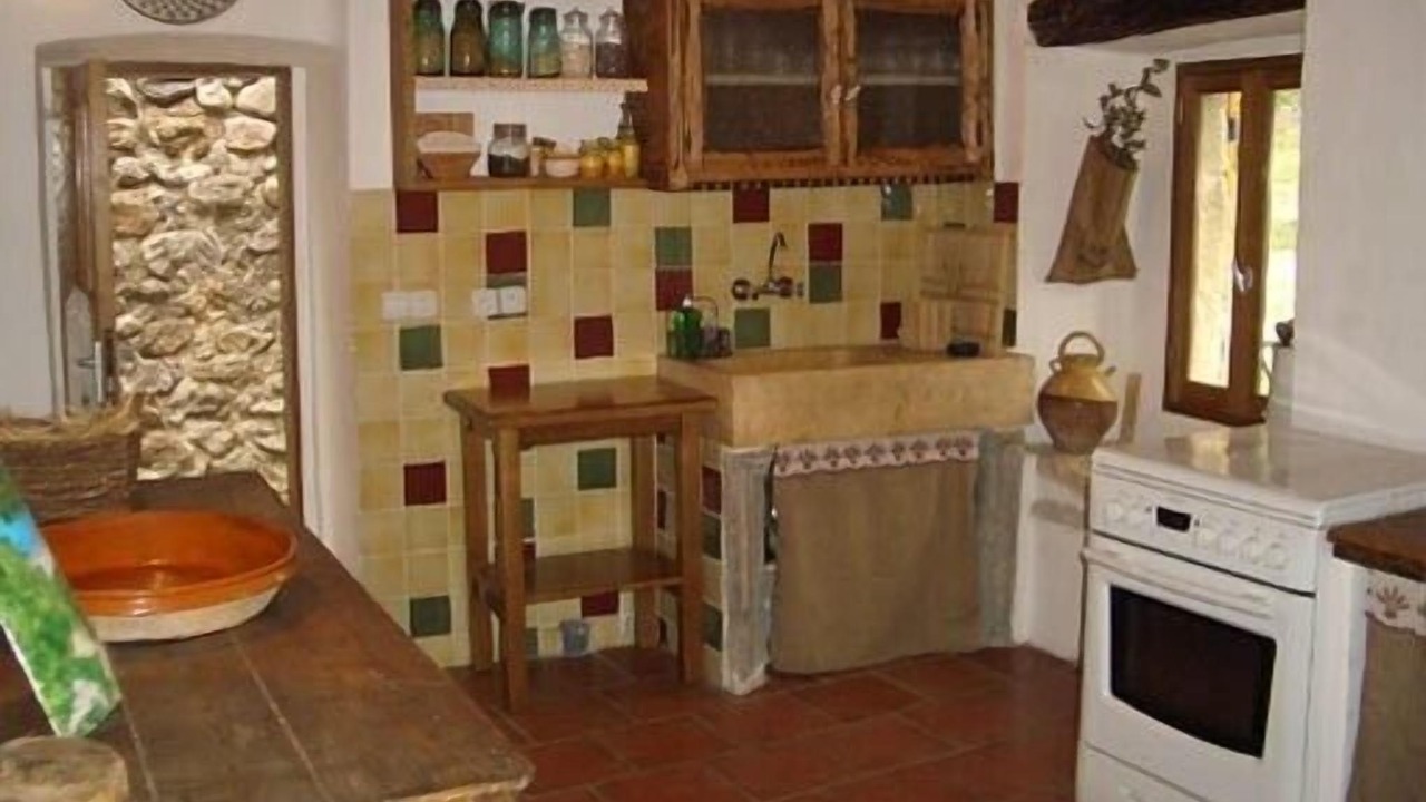 Photo of Kitchen in Duniere-sur-Eyrieux