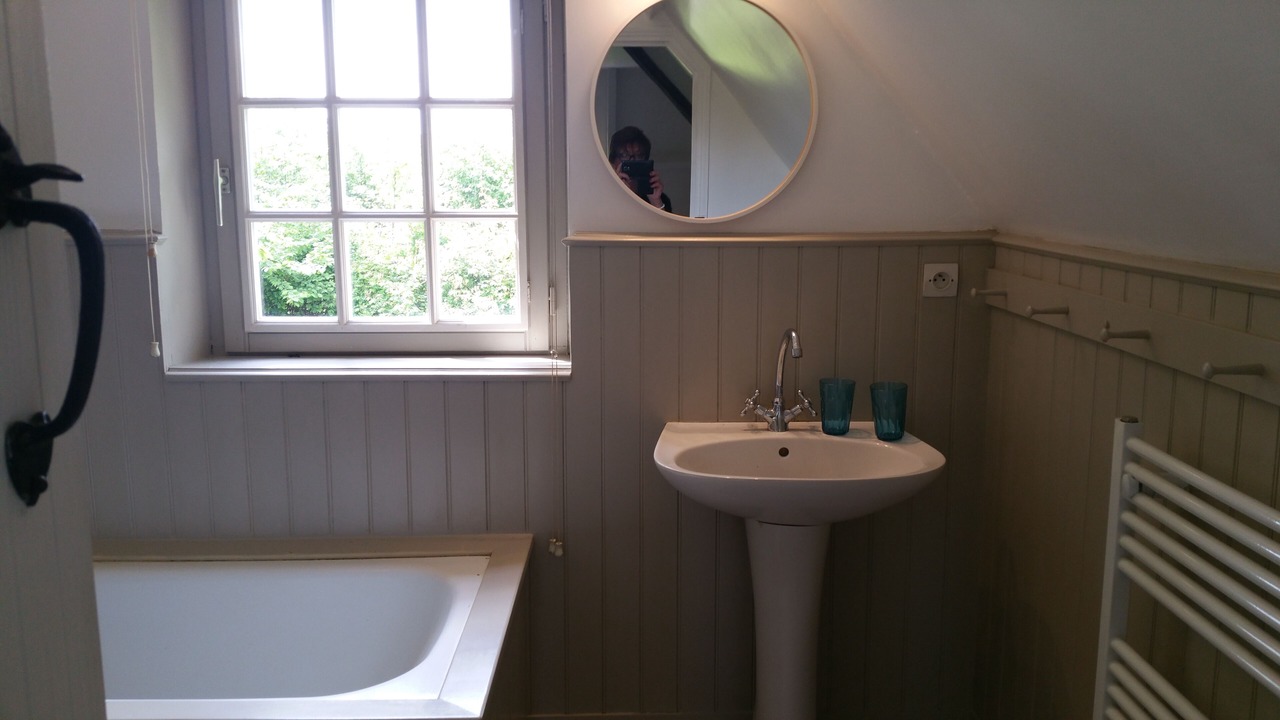 Photo of Bathroom in Manneville-la-Raoult