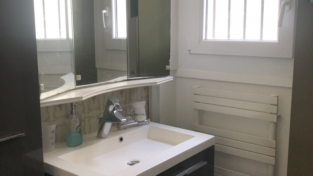 Photo of Bathroom in Chelles