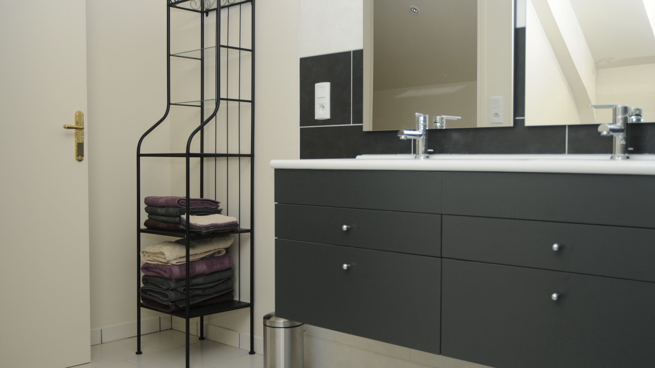 Photo of Bathroom in Glaire