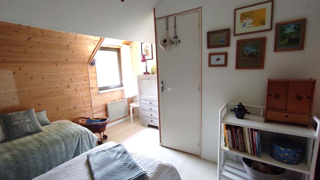 Photo of Bedroom in Ablon