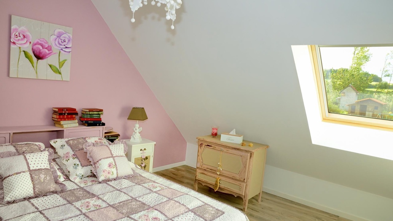 Photo of Bedroom in Alembon