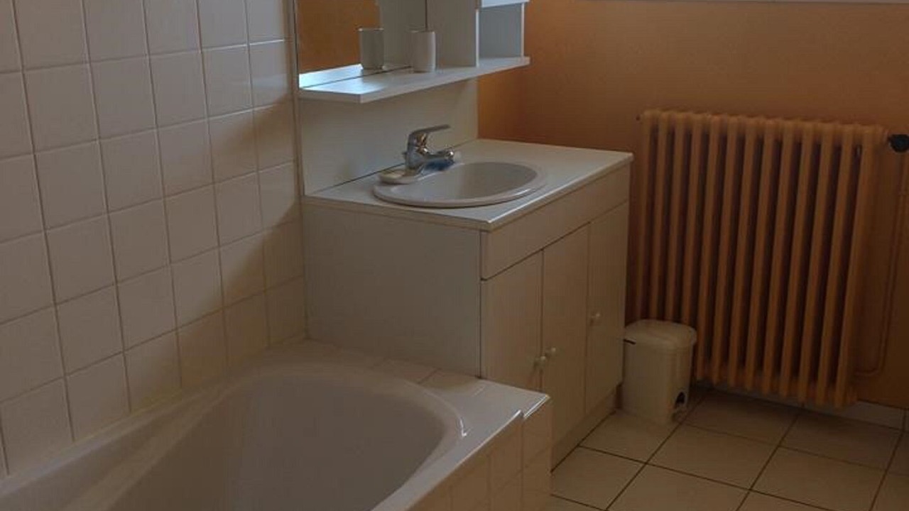 Photo of Bathroom in (le) Mesnil Hue