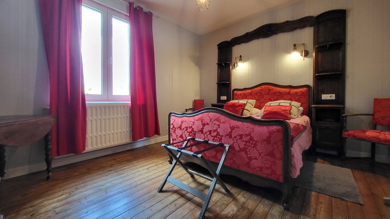 Photo of Bedroom in Saint-Remy-le-Petit