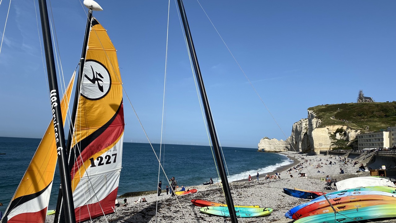 Photo of Others in Etretat