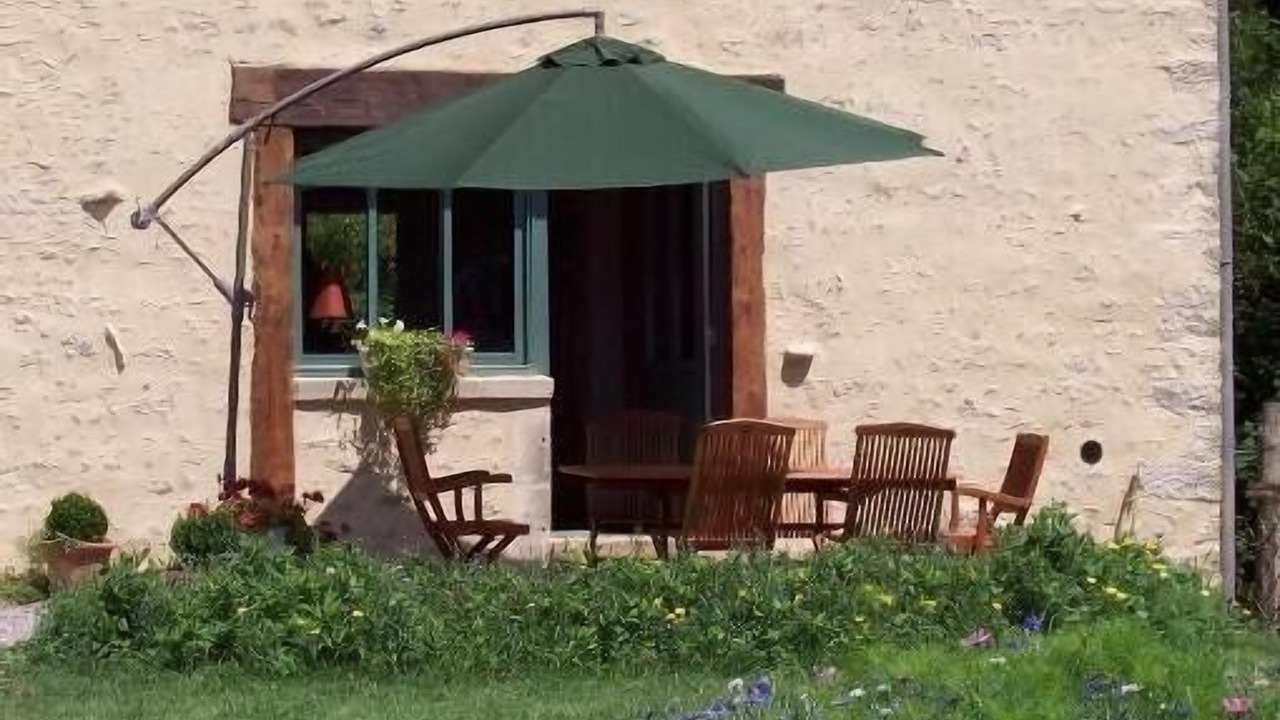 Photo of Outdoor in Menou