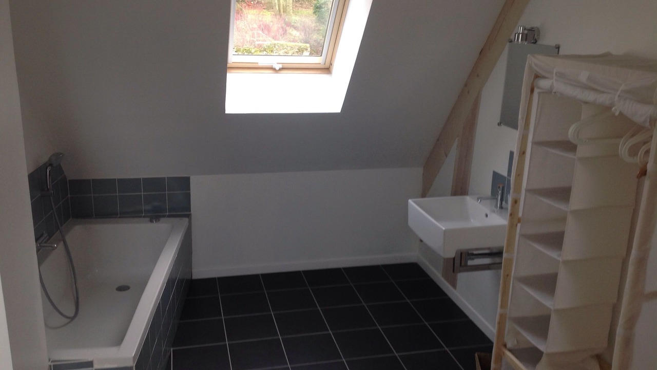 Photo of Bathroom in Escalles