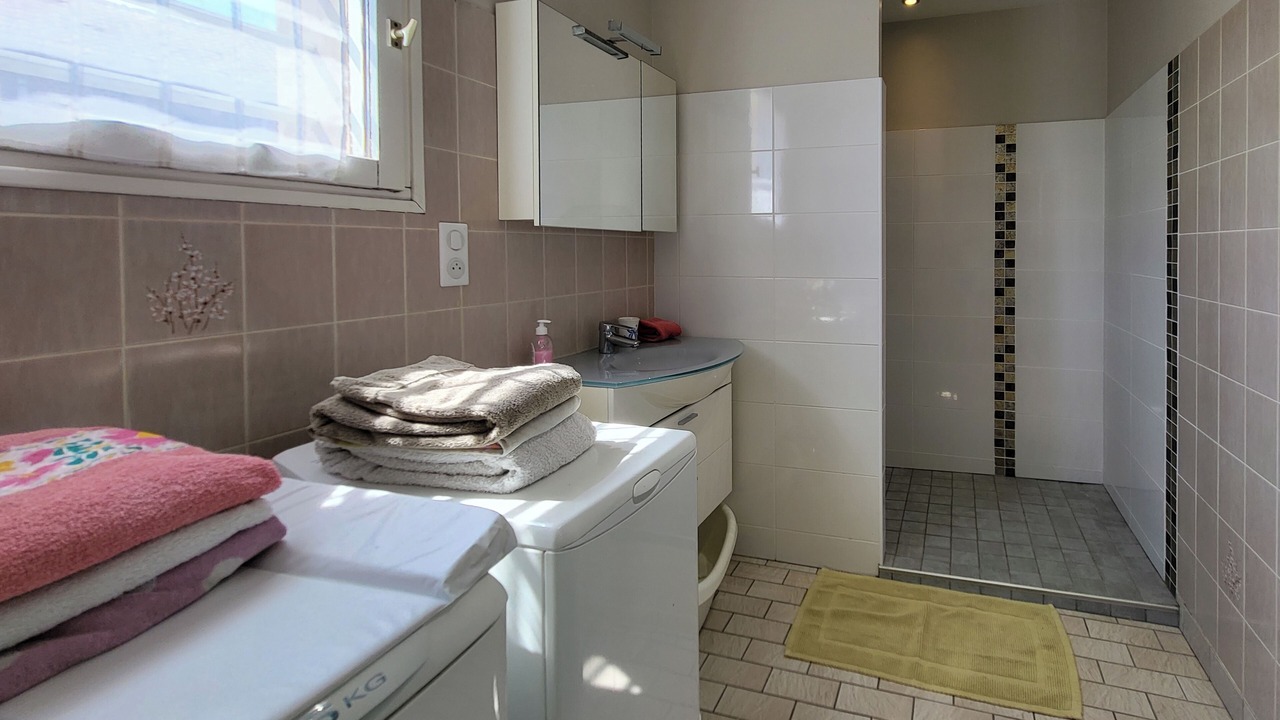 Photo of Bathroom in Saint-Remy-le-Petit