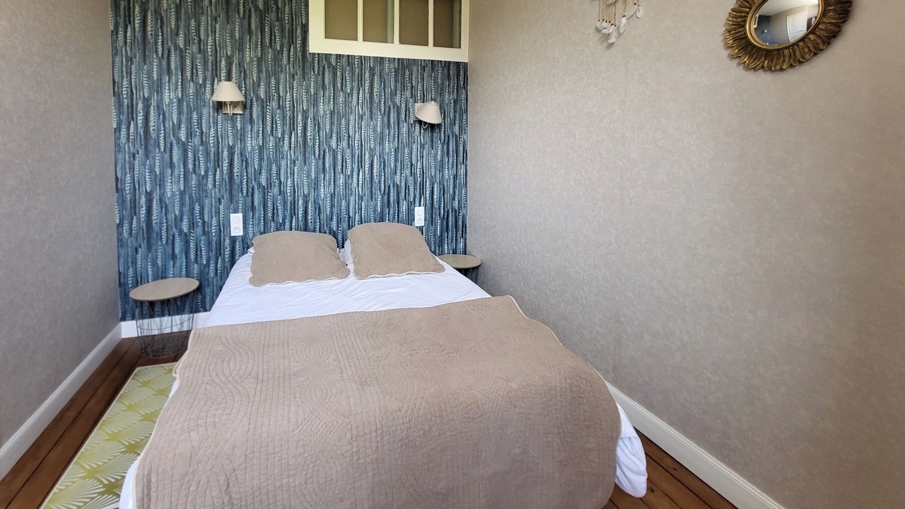 Photo of Bedroom in Saint-Remy-le-Petit
