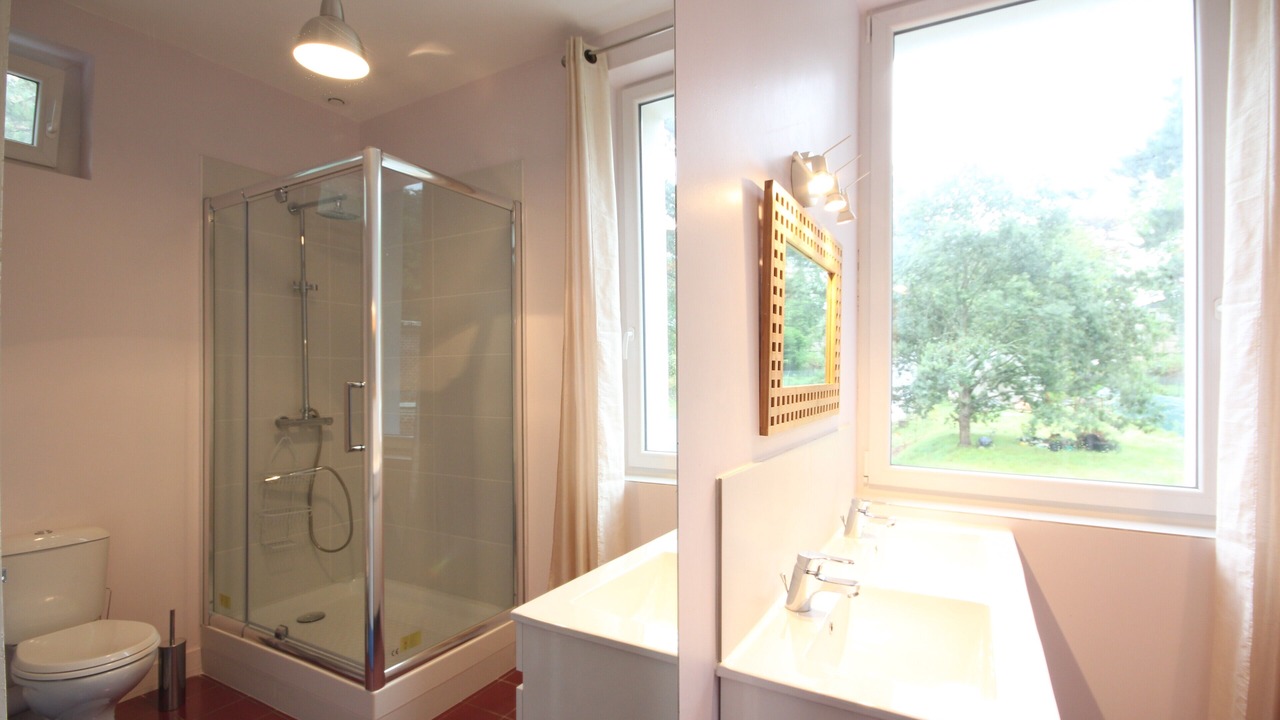 Photo of Bathroom in Saint-Pierre-en-Port
