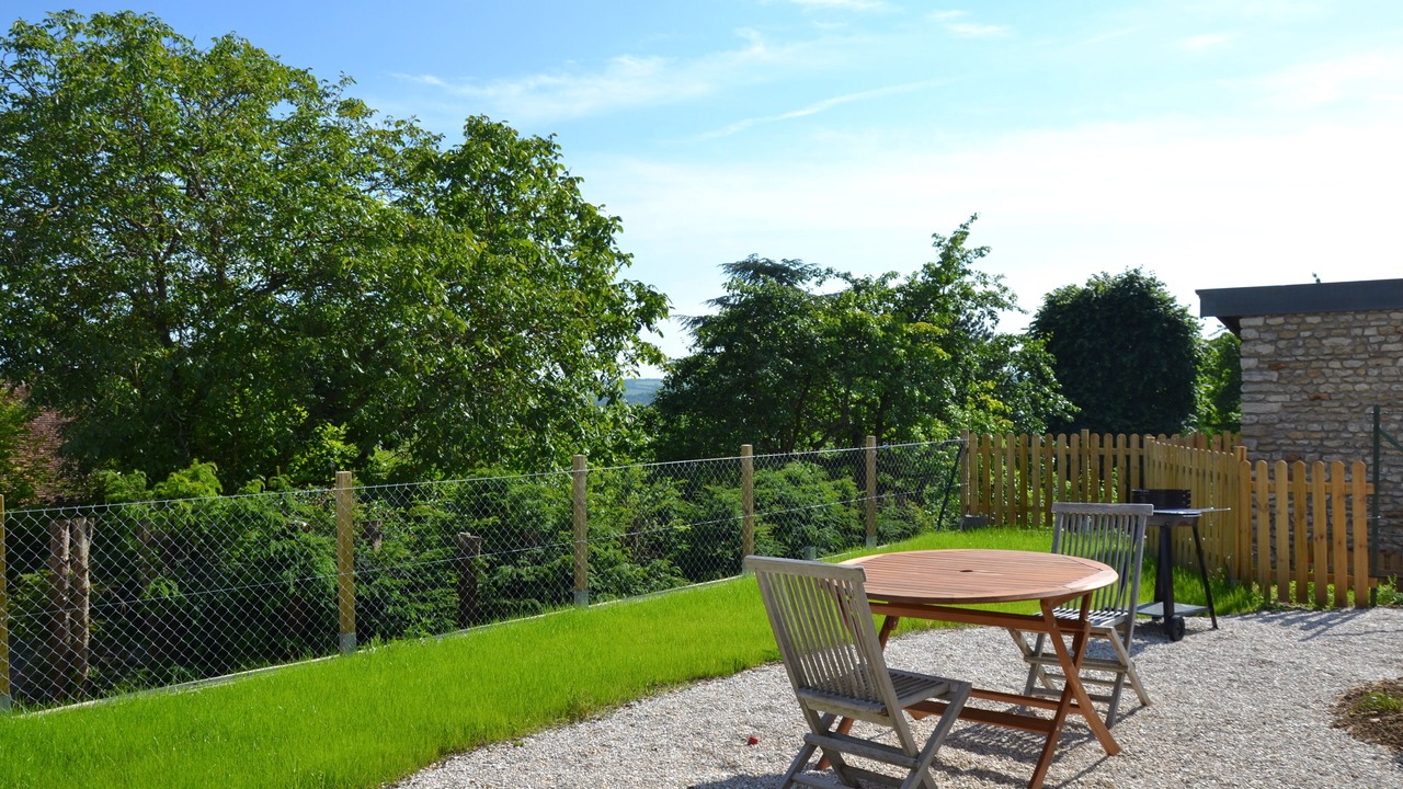 Photo of Outdoor in Menilles