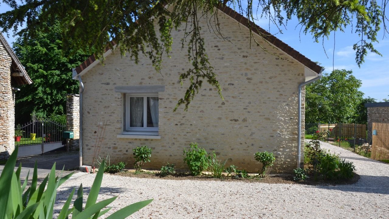 Photo of Outdoor in Menilles