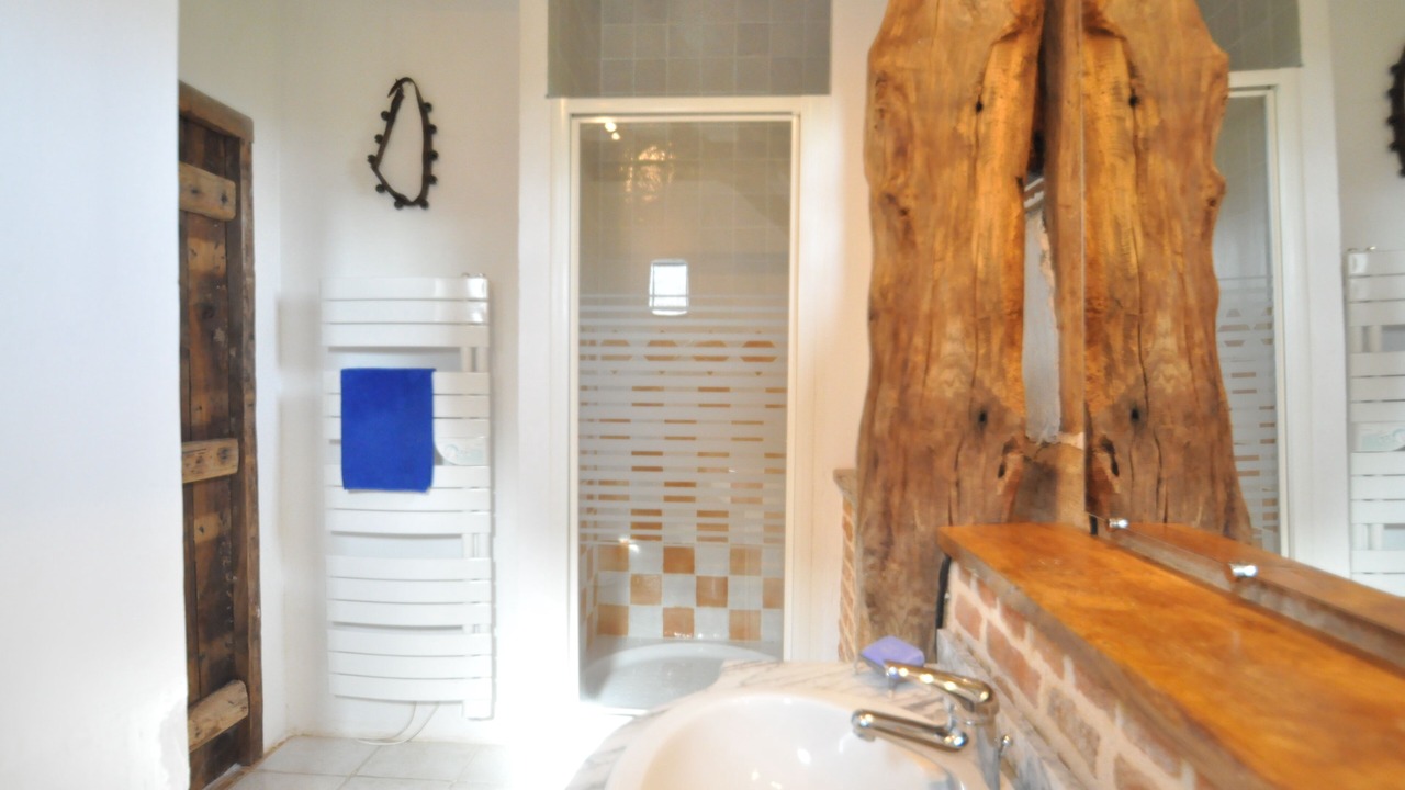 Photo of Bathroom in Offranville