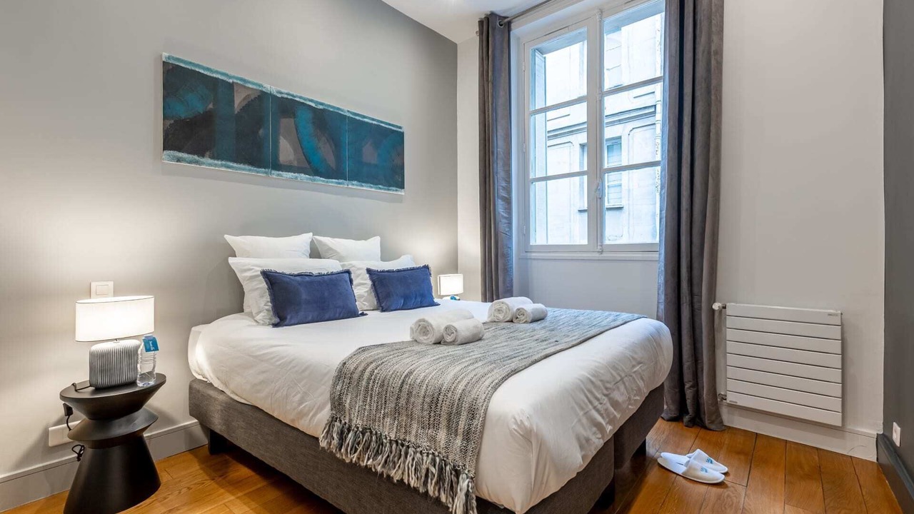 Photo of Bedroom in Champs-Elysees