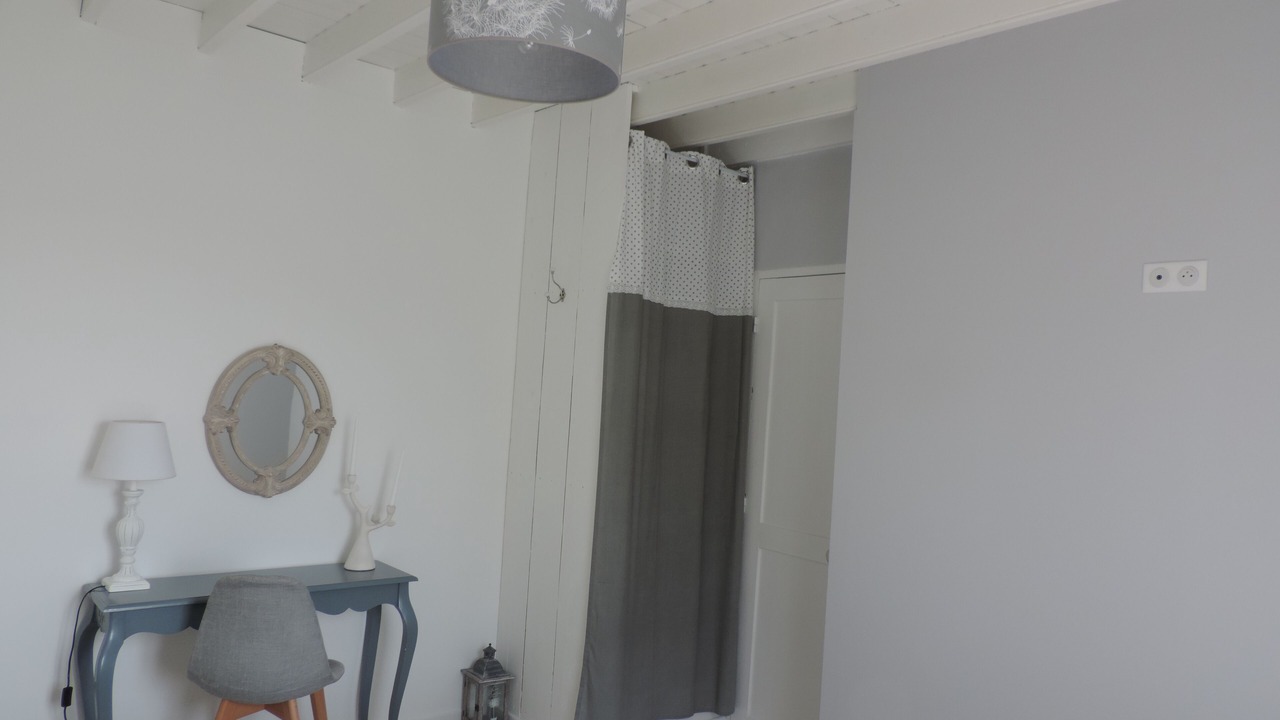 Photo of Bedroom in Benouville