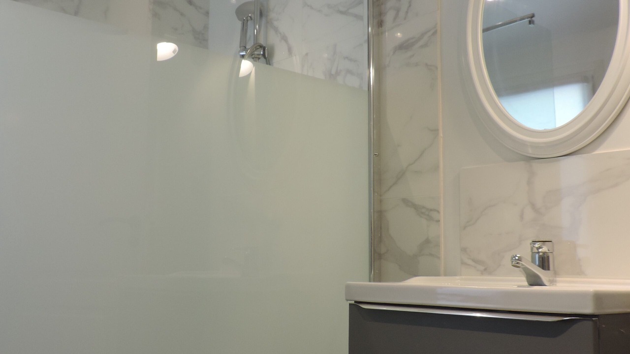 Photo of Bathroom in Benouville