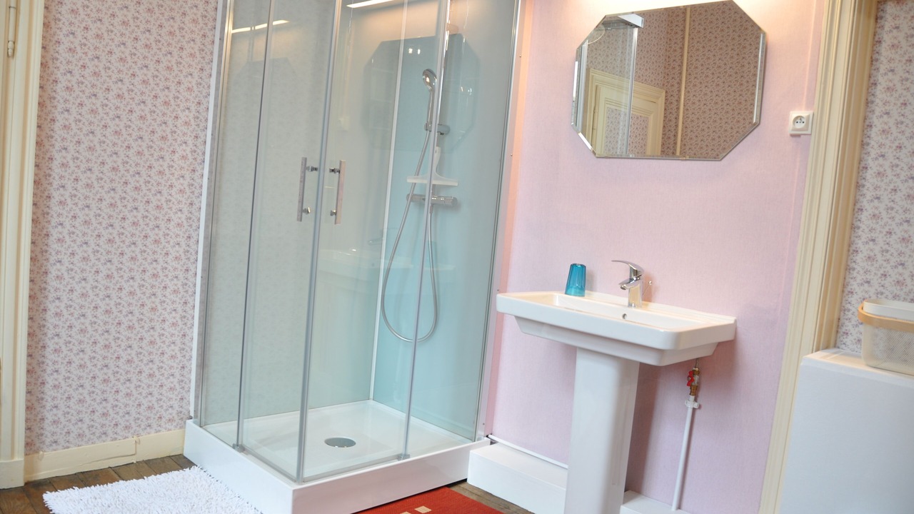 Photo of Bathroom in Fumay