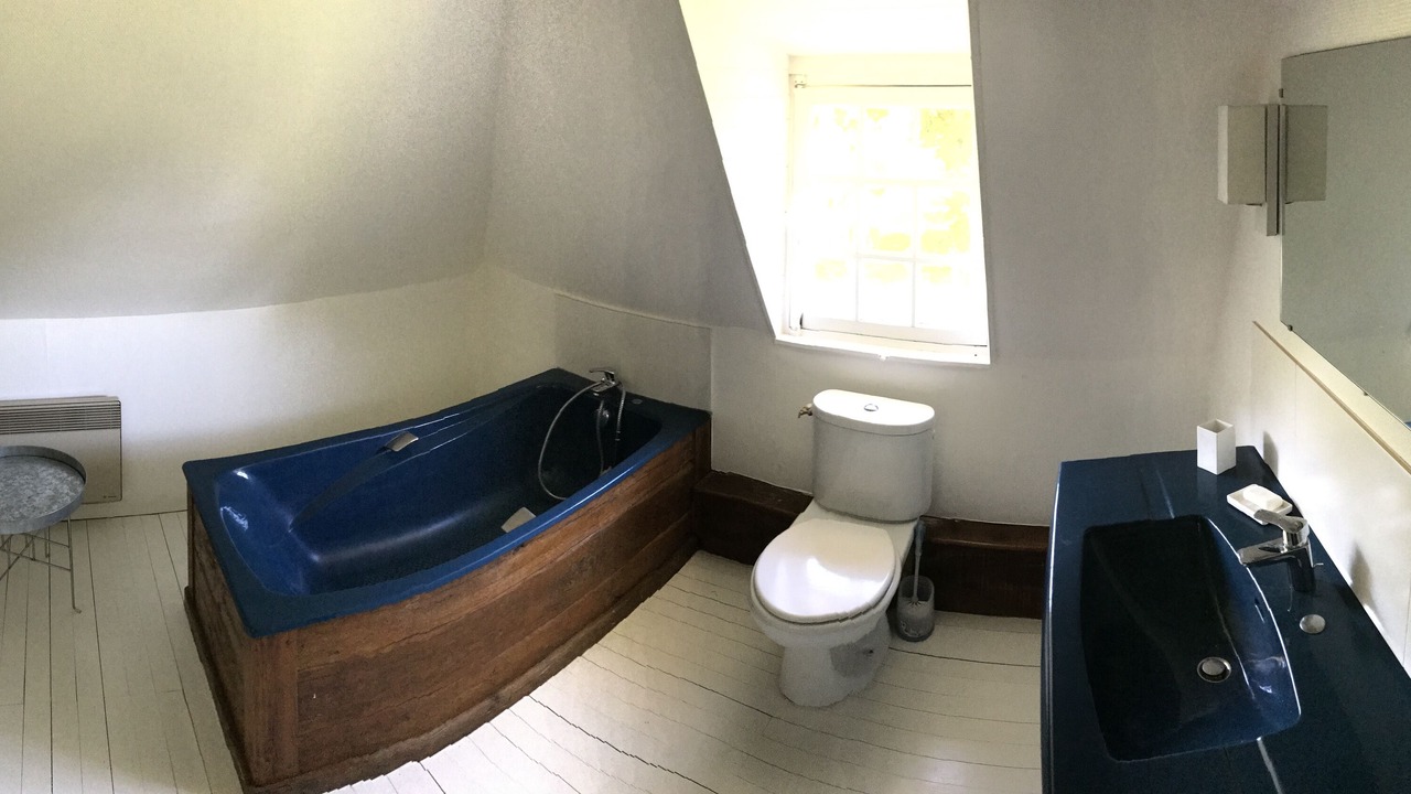 Photo of Bathroom in Bezancourt