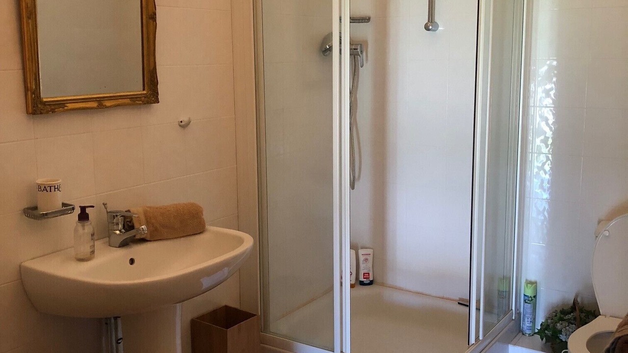 Photo of Bathroom in Ocquerre