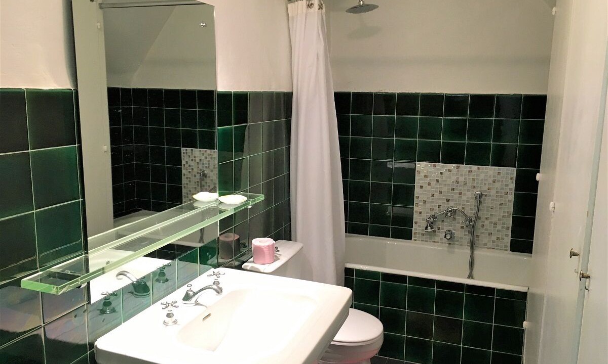Photo of Bathroom in Le Heron