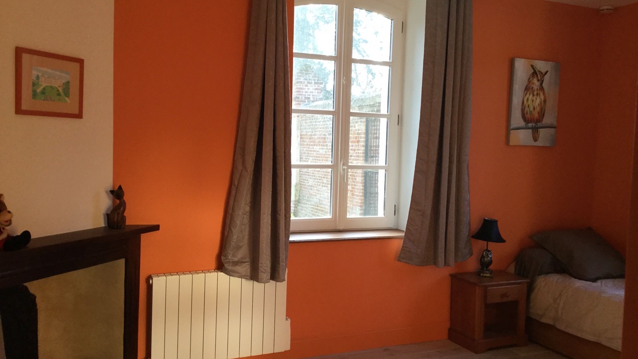 Photo of Bedroom in Courcelles-sous-Moyencourt